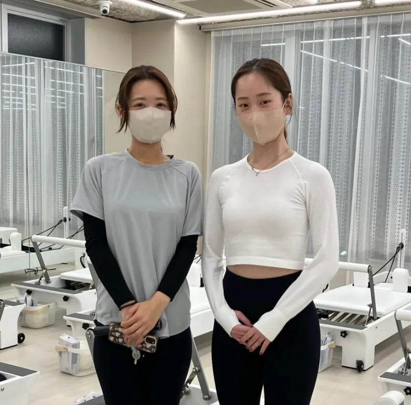 the SILK 五反田店 リフォーマーを使用したグループレッスン！