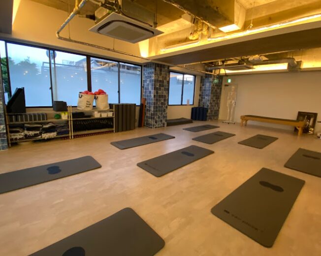 zen place pilates 高田馬場 清潔なマシンピラティス空間でトレーニング！